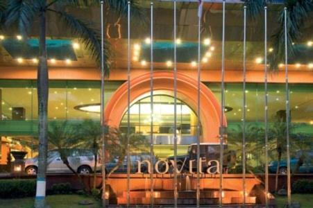 Novita Hotel Jambi Esterno foto